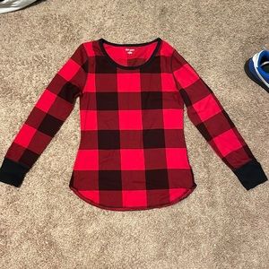 Black and red long tee shirt